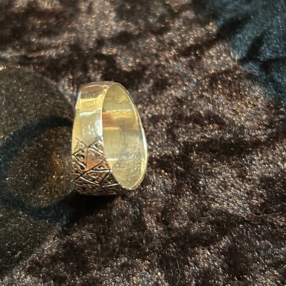 VINTAGE BIKER RING SILVER IRON CROSS RING - Picture 3 of 5